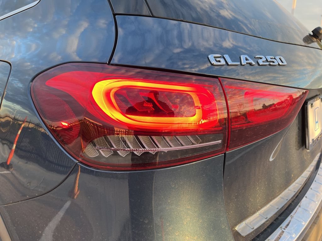 Used 2023 Mercedes-Benz GLA 250 4MATIC image 7