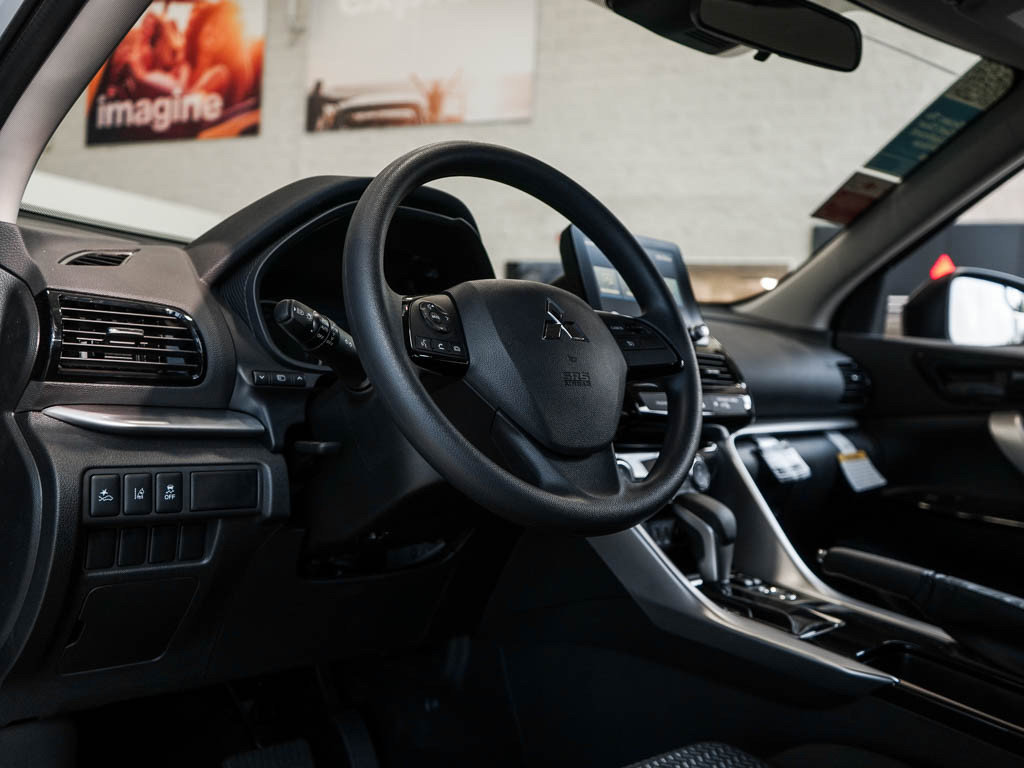 New 2026 Mitsubishi Eclipse Cross LE AWD/4WD image 17