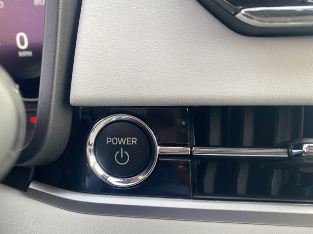 New 2025 Mitsubishi Outlander SEL image 33