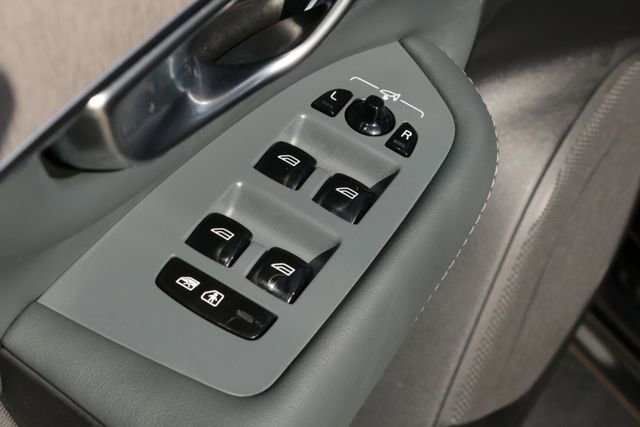 Used 2024 Volvo XC90 T8 Ultimate w/ Lounge Package image 23