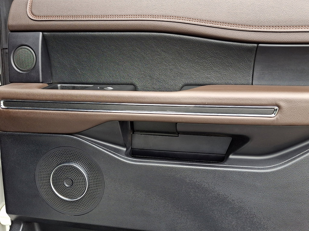 Used 2020 Ford Expedition King Ranch AWD/4WD image 14