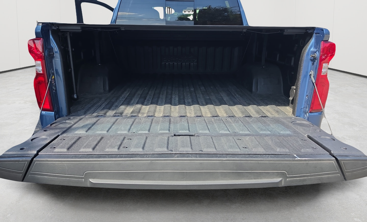 Used 2024 Chevrolet Silverado 1500 High Country AWD/4WD image 25