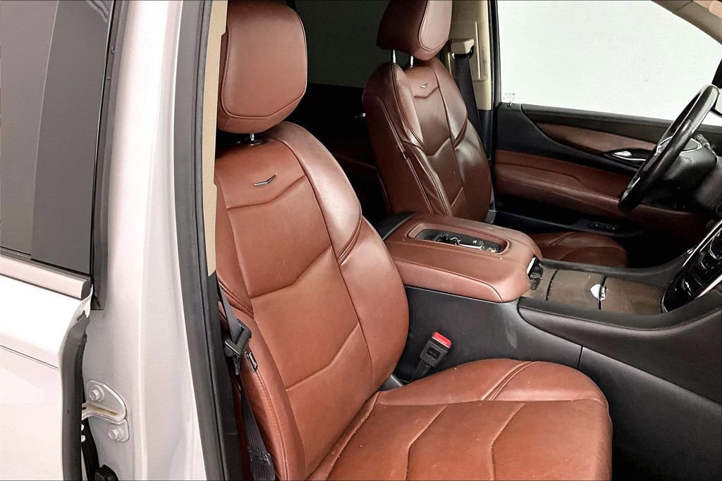Used 2016 Cadillac Escalade Premium image 10