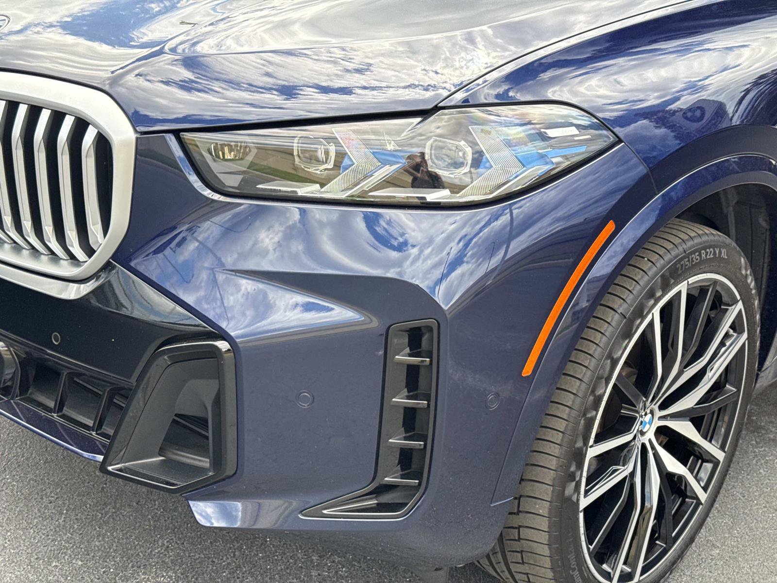 Used 2024 BMW X5 xDrive40i w/ M Sport Package image 10