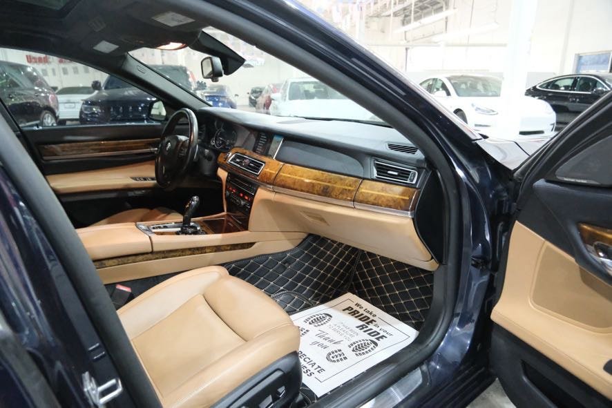 Used 2015 BMW 750Li xDrive AWD/4WD image 35