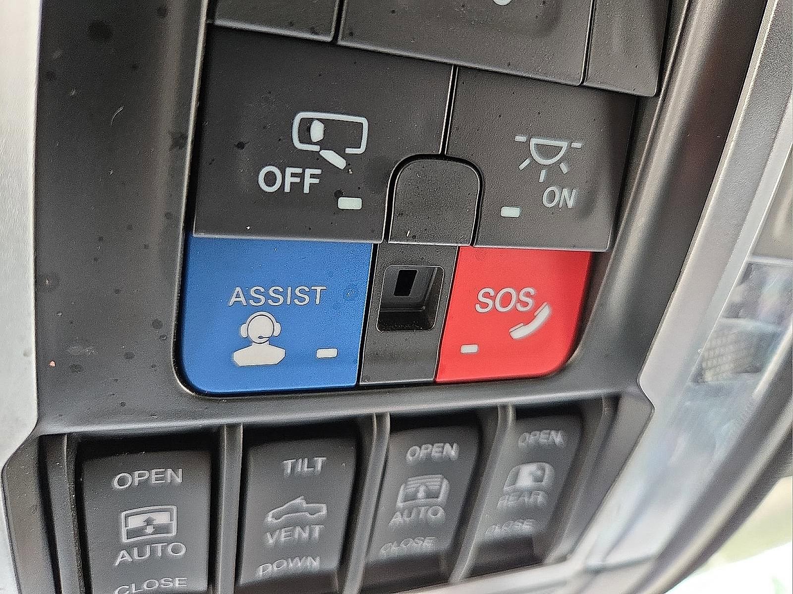 Used 2022 RAM 1500 Laramie AWD/4WD image 19