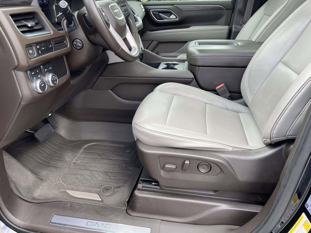 Used 2021 GMC Yukon SLT w/ SLT Premium Package image 21