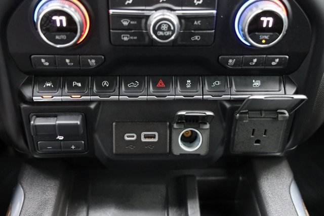 Used 2020 Chevrolet Silverado 1500 High Country w/ Technology Package image 21