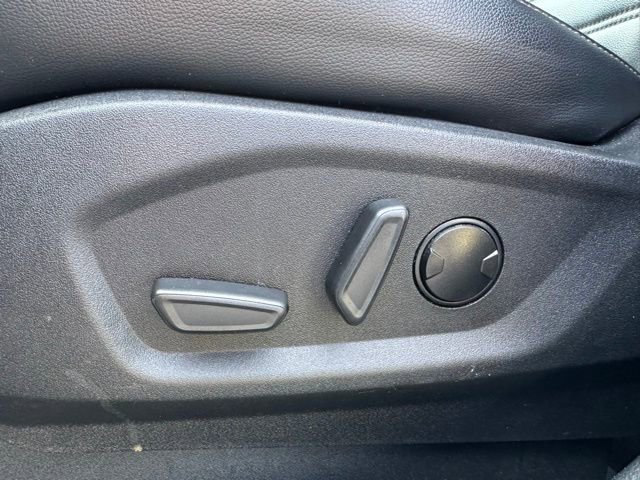 Used 2023 Ford Edge SEL AWD/4WD image 16