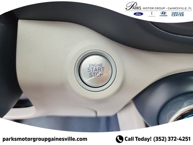 New 2025 Hyundai Venue Limited image 28