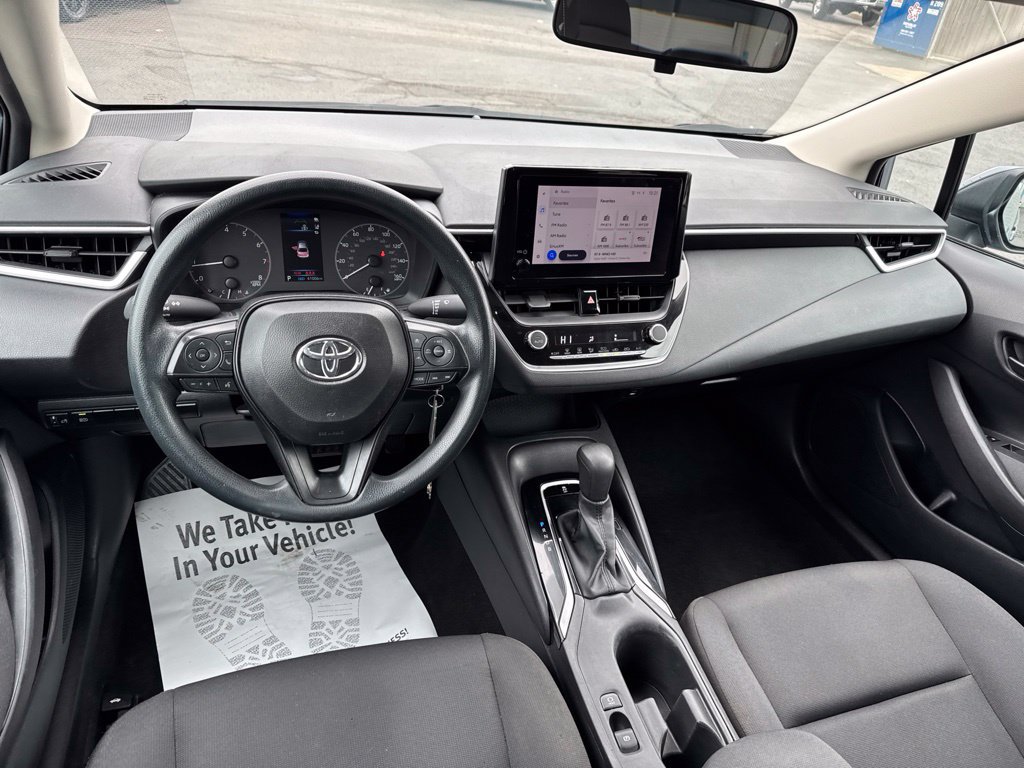 Used 2024 Toyota Corolla LE FWD image 33