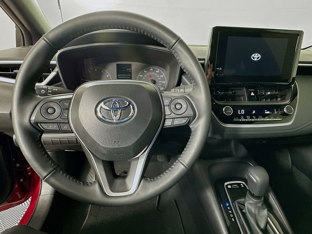 Certified 2025 Toyota Corolla SE FWD image 11