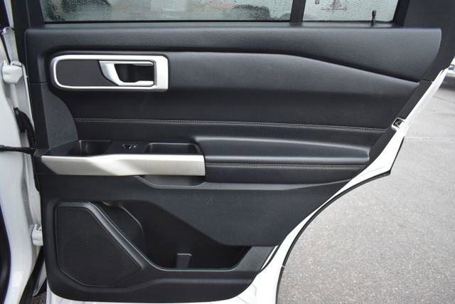 Used 2022 Ford Explorer XLT w/ Equipment Group 202A image 43