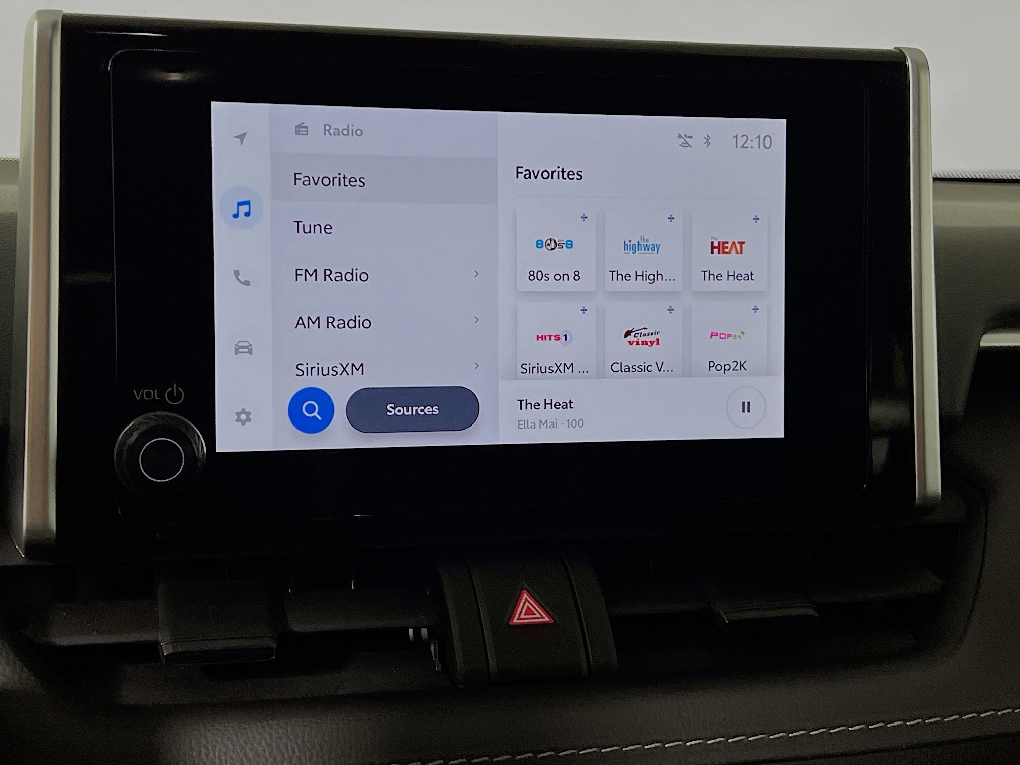 Used 2025 Toyota RAV4 XLE AWD/4WD image 27