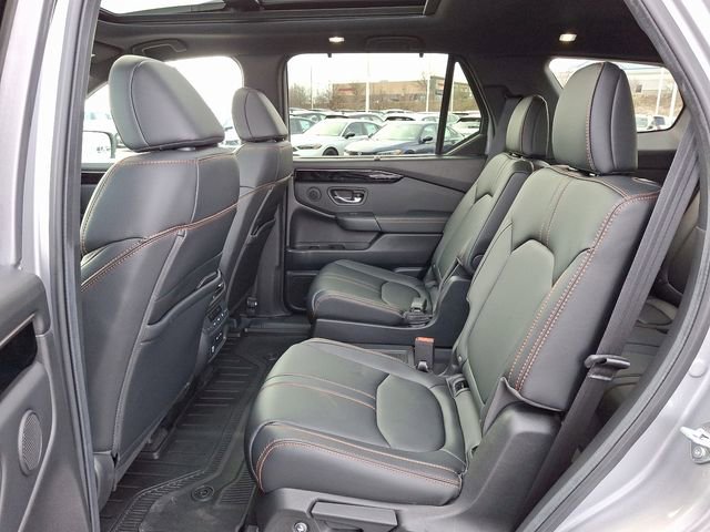 Certified 2025 Honda Pilot TrailSport image 10