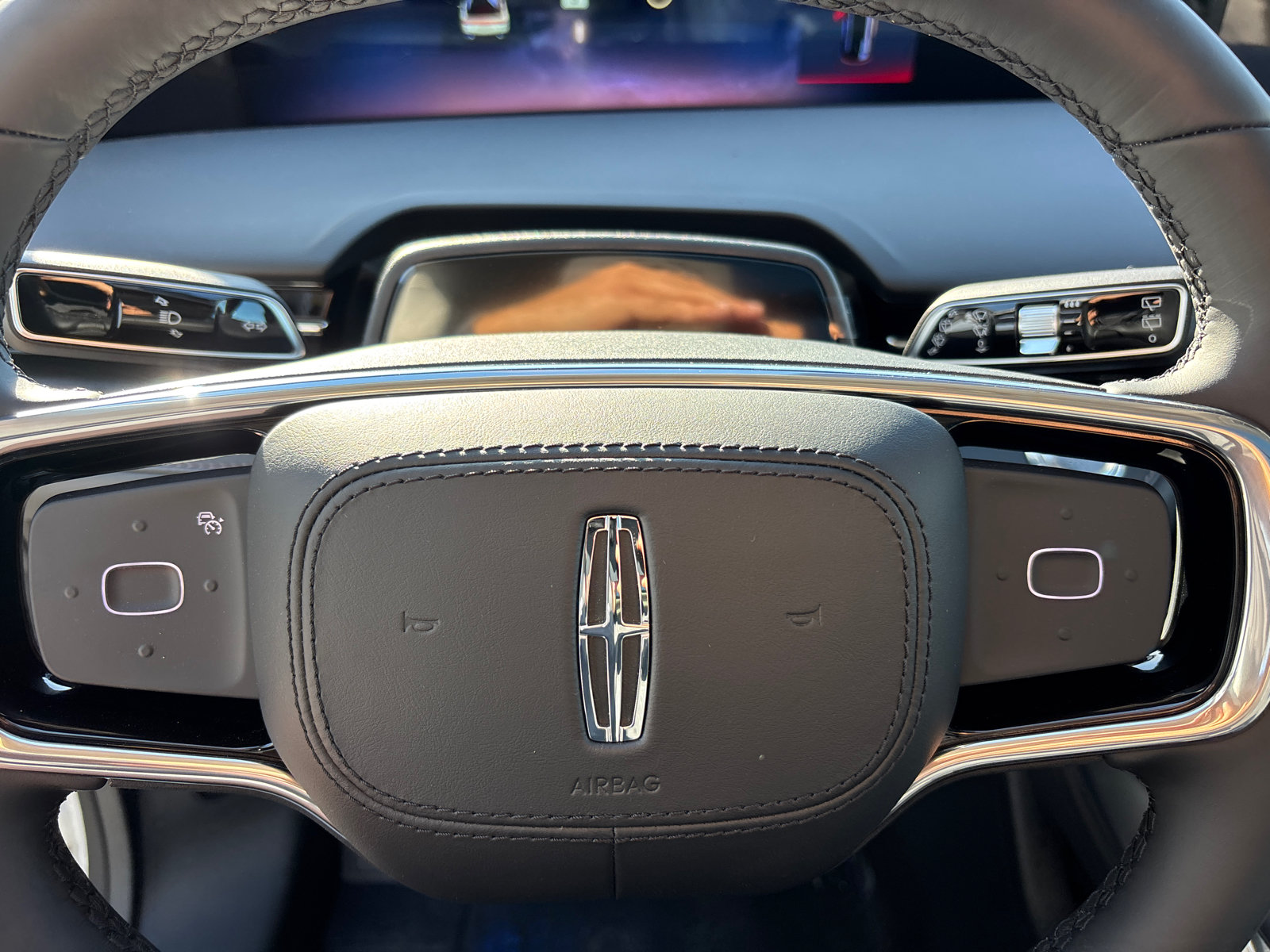 New 2026 Lincoln Nautilus Reserve w/ Jet Appearance Package AWD/4WD image 15