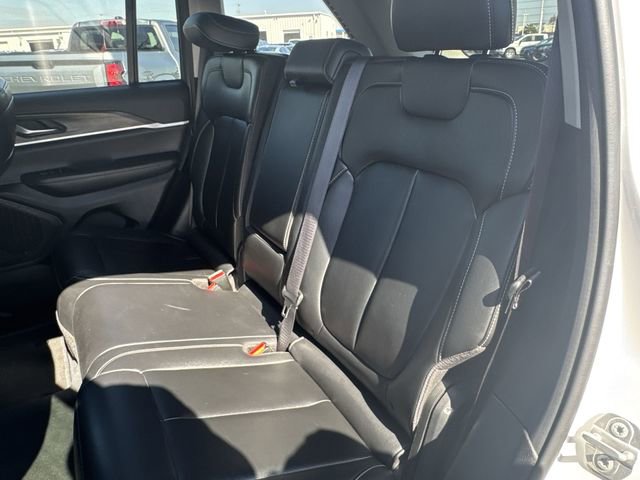 Used 2023 Jeep Grand Cherokee Limited image 26