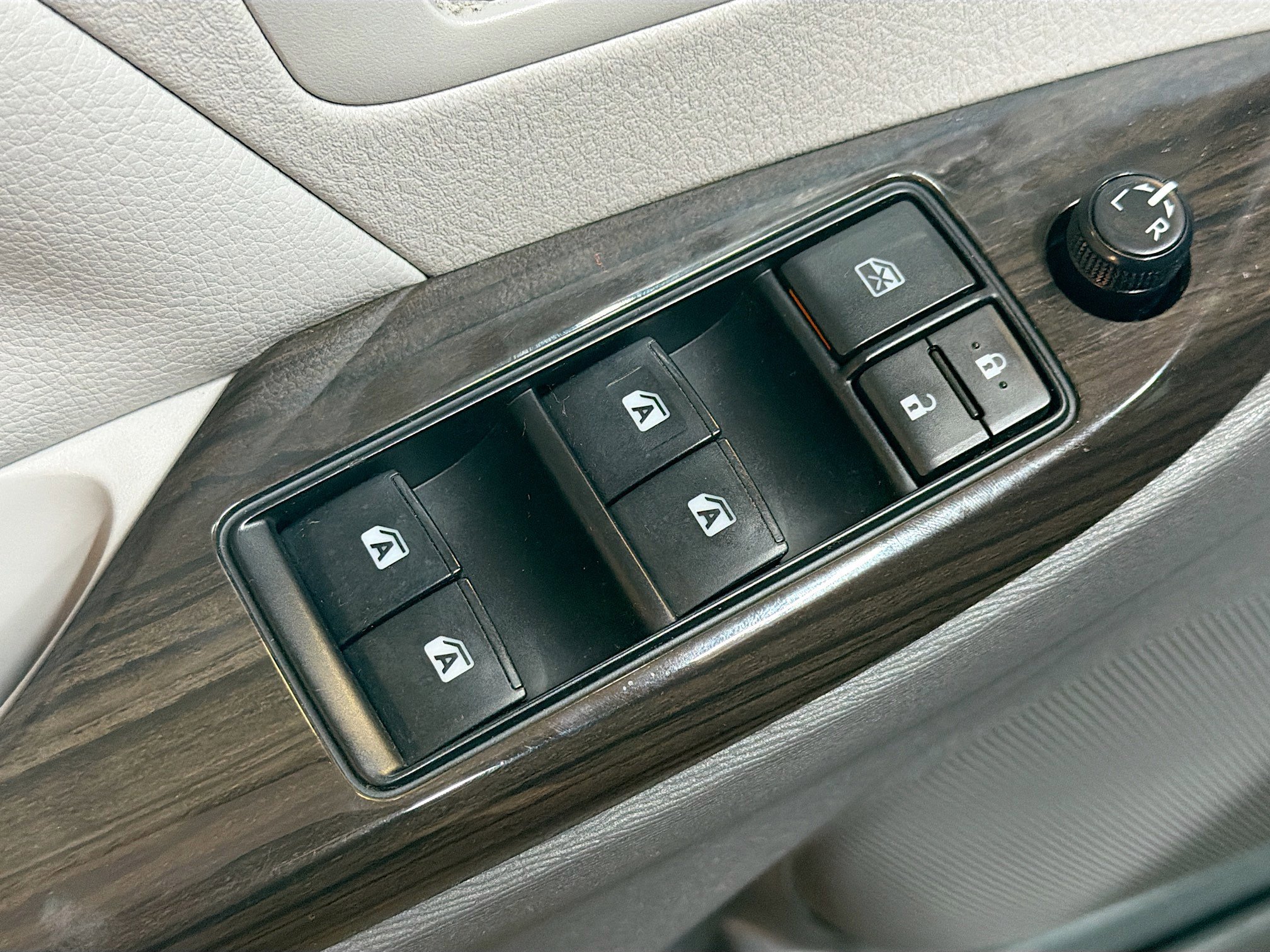 Used 2019 Toyota Sienna XLE image 15