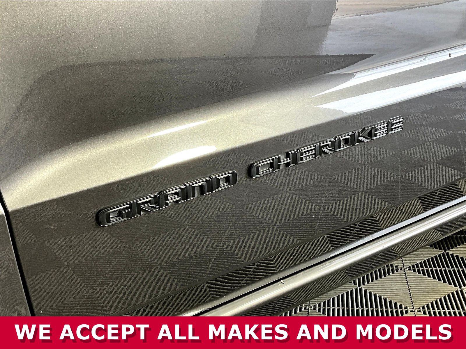 Used 2019 Jeep Grand Cherokee Altitude AWD/4WD image 22