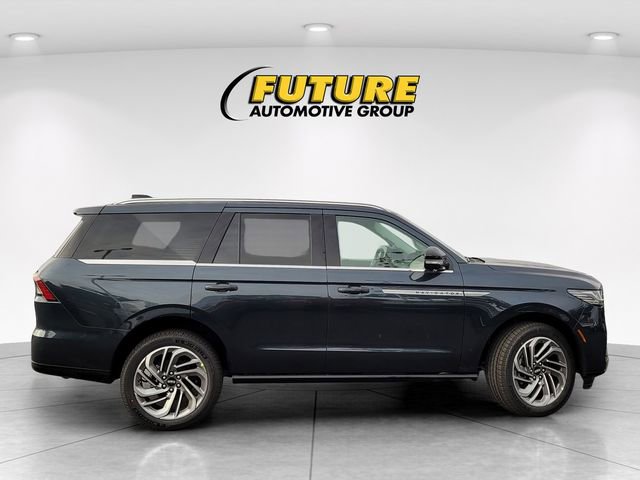 New 2025 Lincoln Navigator Reserve image 8