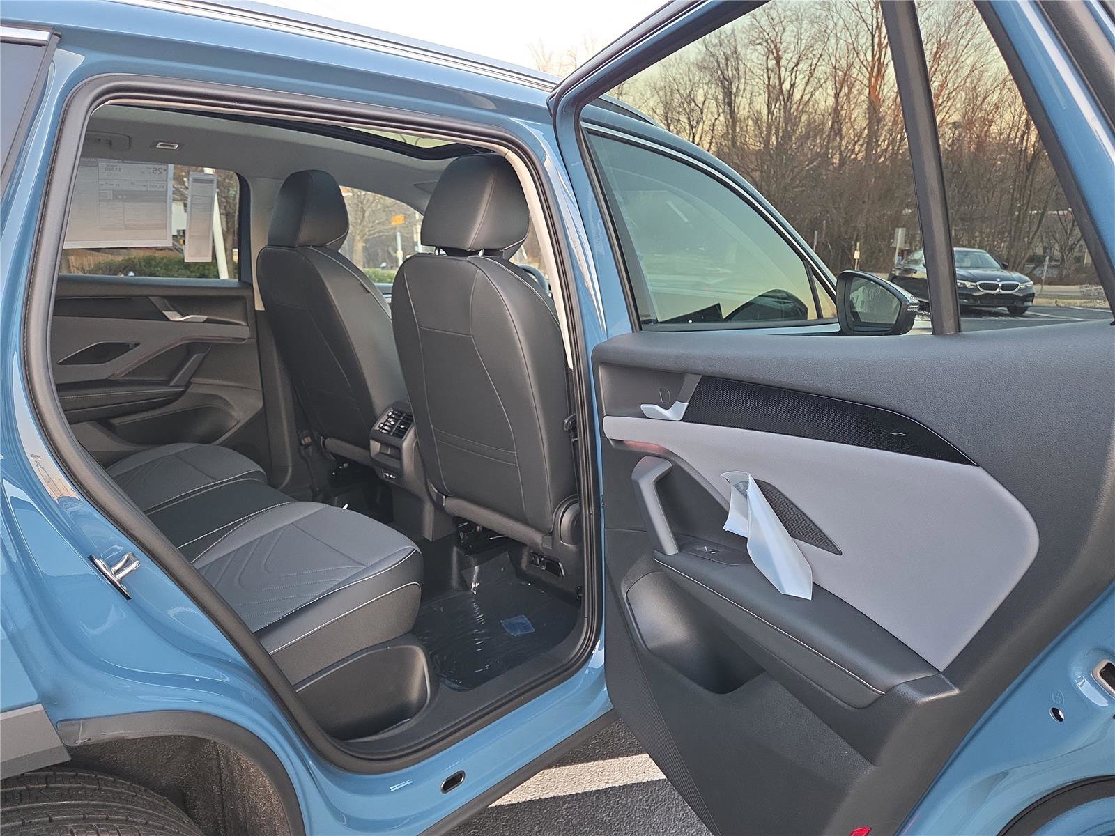 New 2026 Volkswagen Tiguan SE image 28