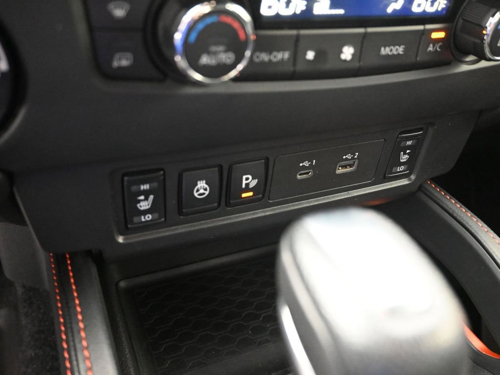 Used 2024 Nissan Frontier PRO-4X w/ Pro Premium Package image 21