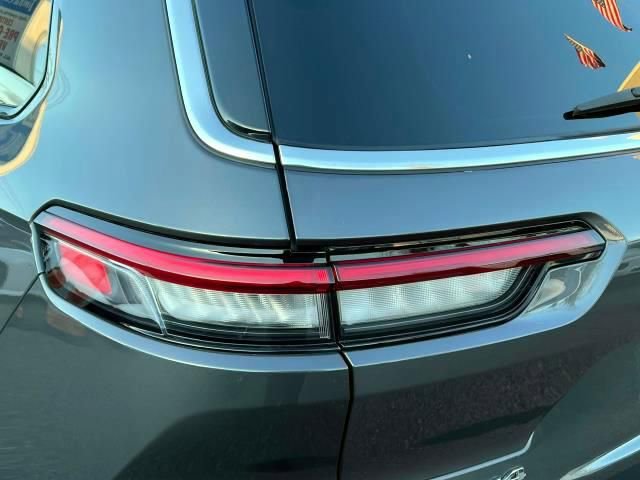 Certified 2022 Jeep Grand Cherokee L Limited image 8