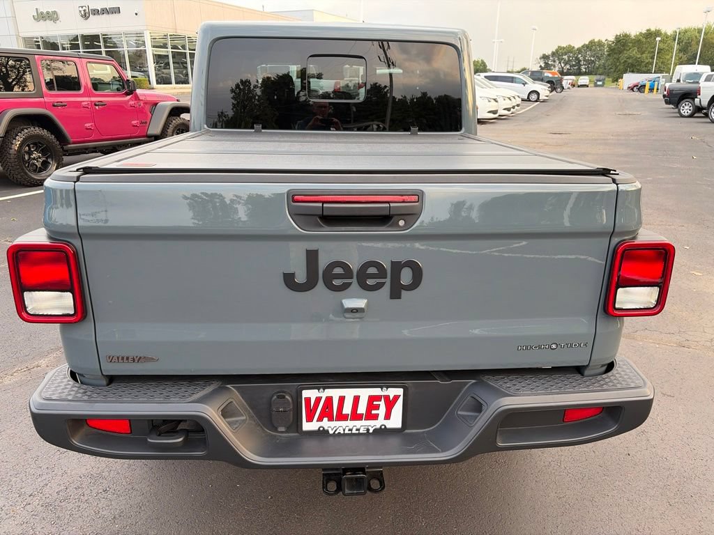 Used 2025 Jeep Gladiator Sport AWD/4WD image 6
