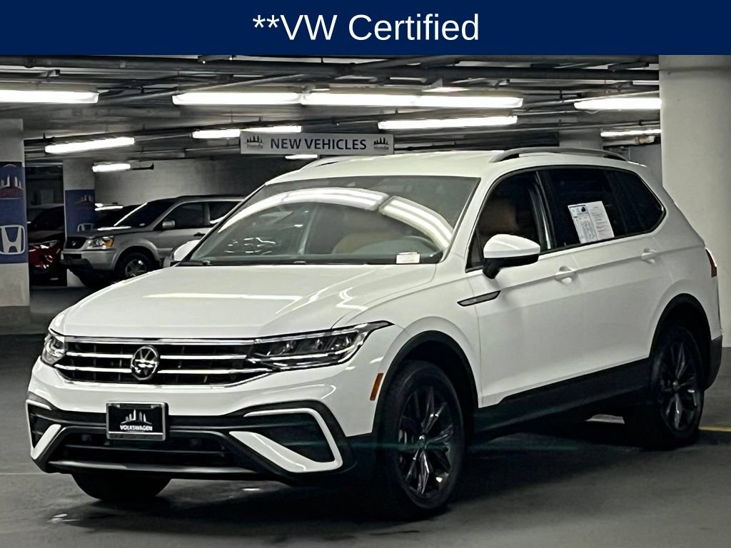 Used 2024 Volkswagen Tiguan SE FWD image 3