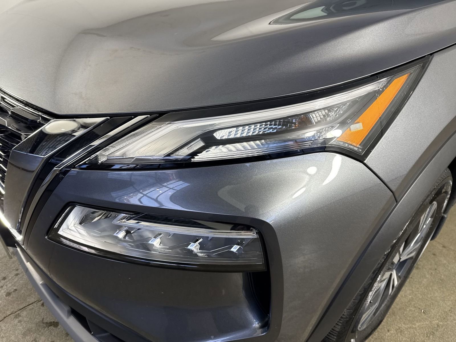 Certified 2023 Nissan Rogue SV image 28