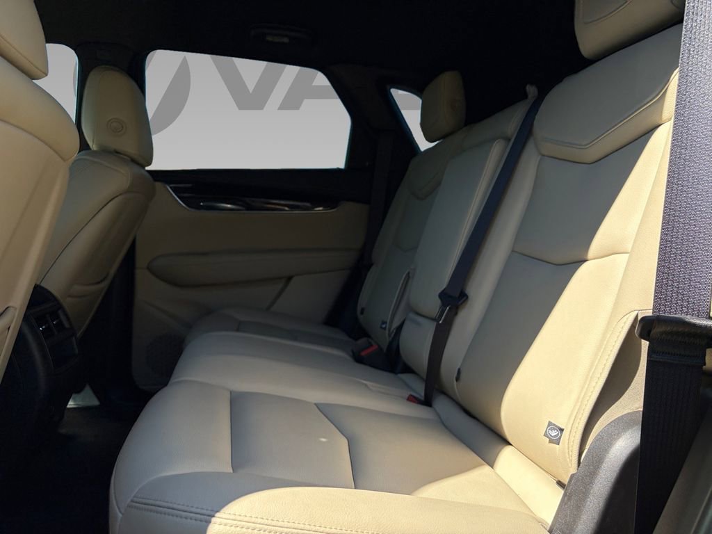 Used 2019 Cadillac XT5 FWD image 4