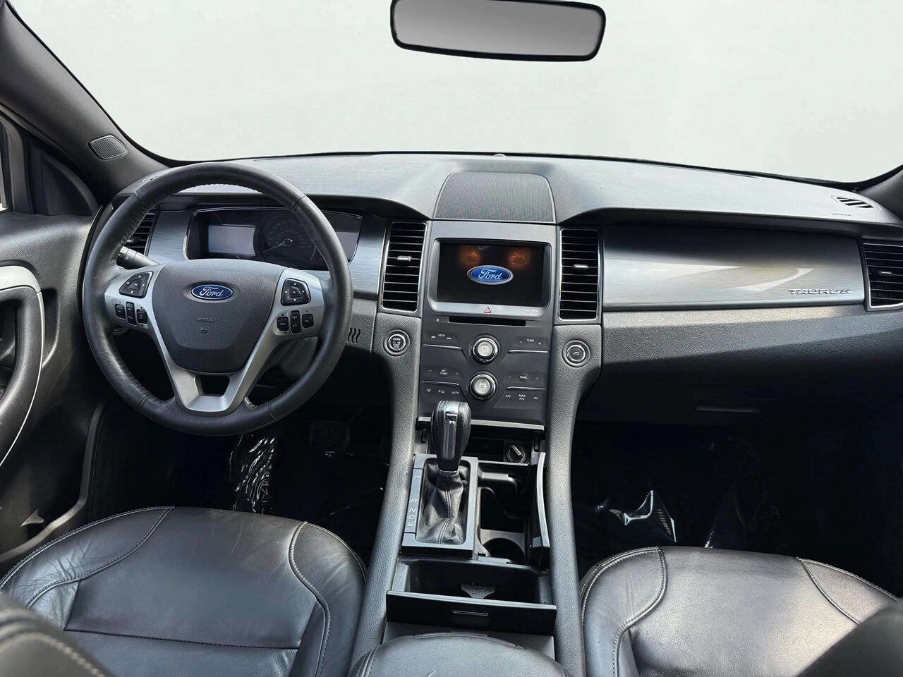Used 2017 Ford Taurus SEL w/ Equipment Group 201A image 15