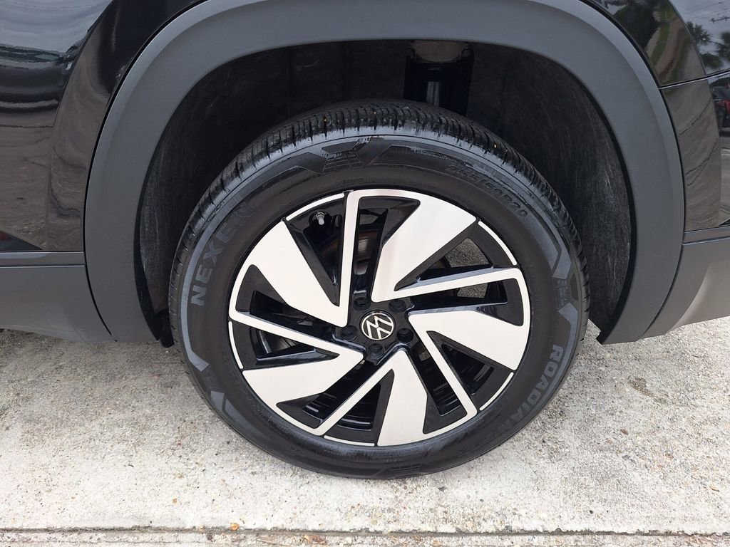 Used 2025 Volkswagen Atlas SE FWD image 26
