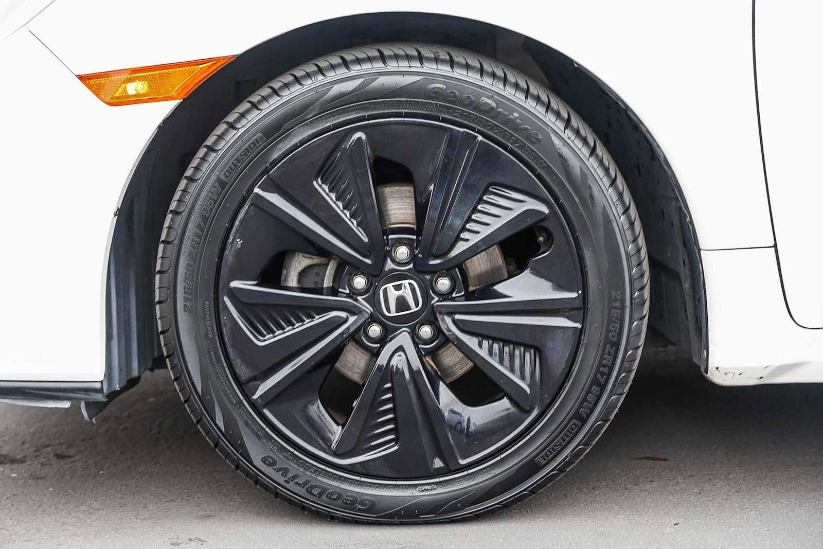 Used 2018 Honda Civic EX-L image 10