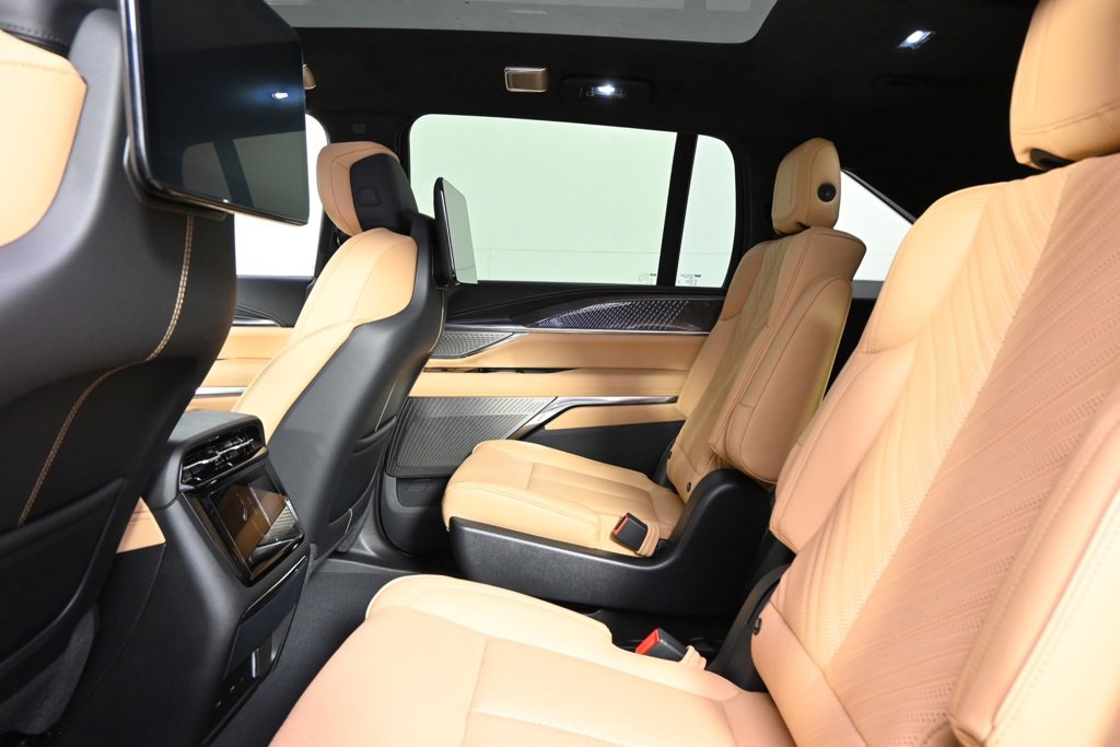 New 2026 Cadillac Escalade IQ Sport 2 w/ LPO, ONYX Package image 20