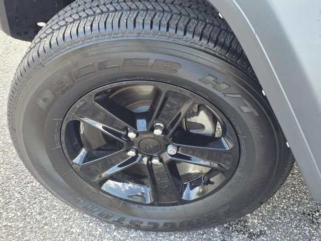 Used 2023 Jeep Wrangler Sport image 35