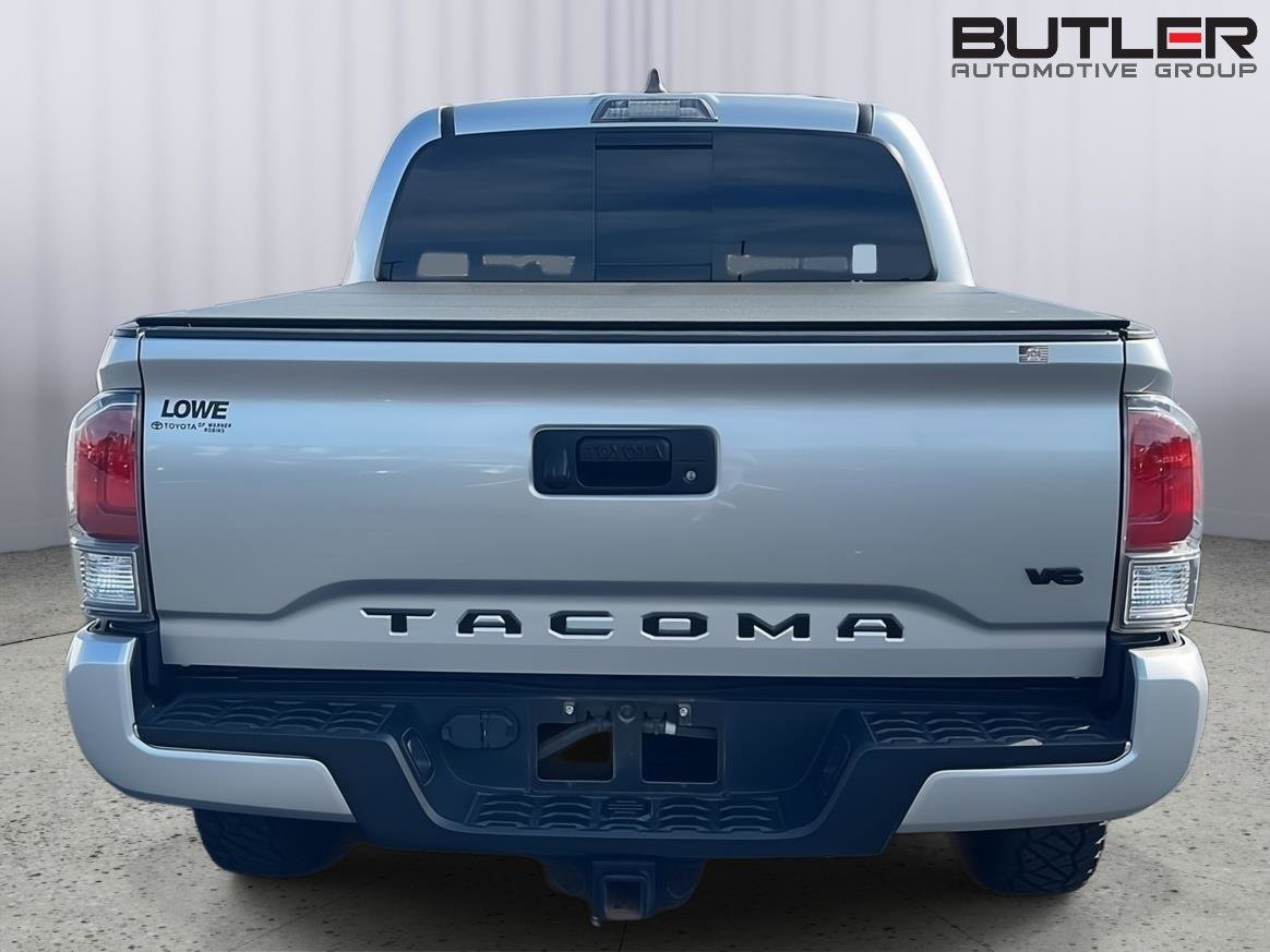 Used 2022 Toyota Tacoma TRD Sport image 9