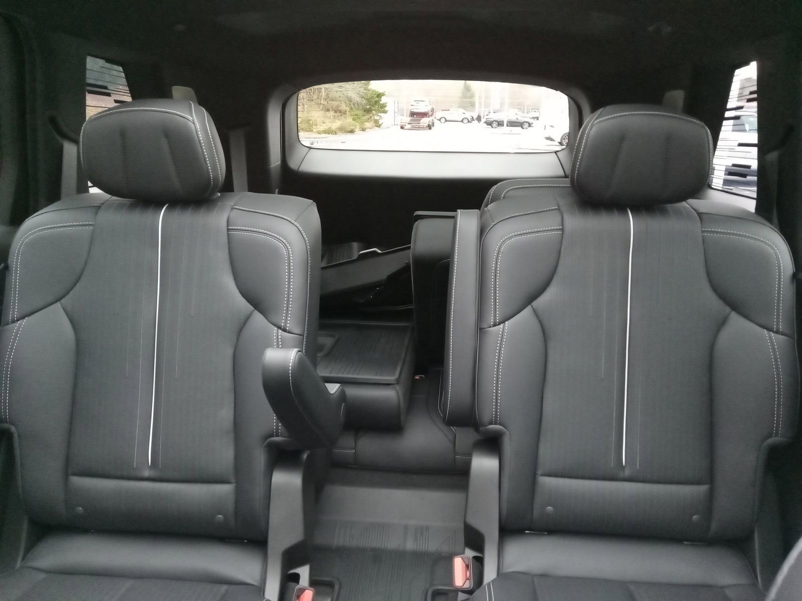 Certified 2026 Cadillac Vistiq Sport w/ LPO, Floor Liner Package image 20