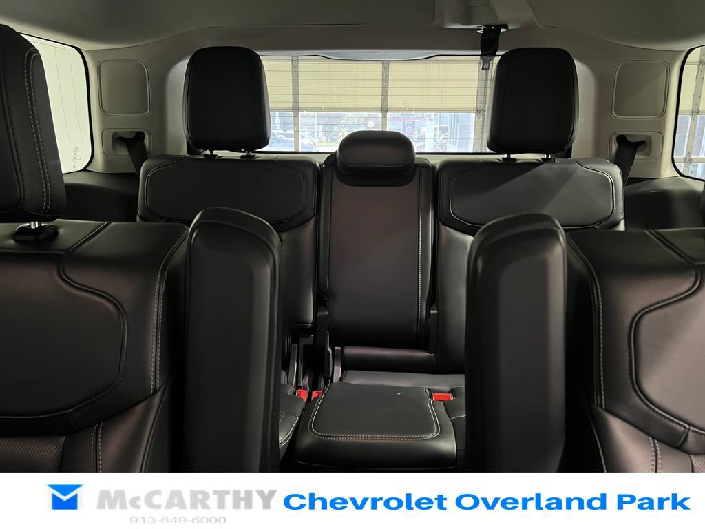 Used 2025 Ford Expedition Platinum AWD/4WD image 24