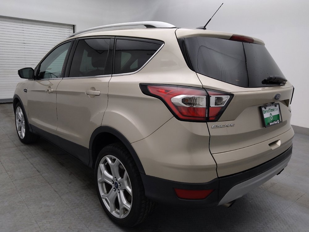 Used 2017 Ford Escape Titanium image 3
