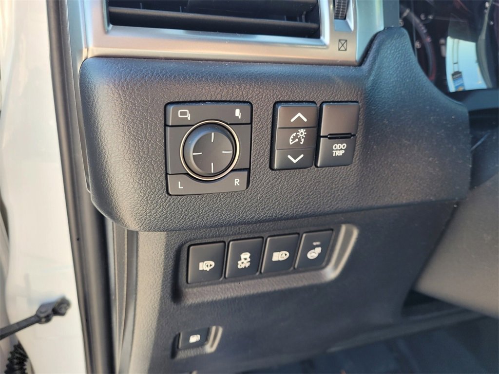 Used 2023 Lexus GX 460 Premium w/ Premium Plus Package image 25