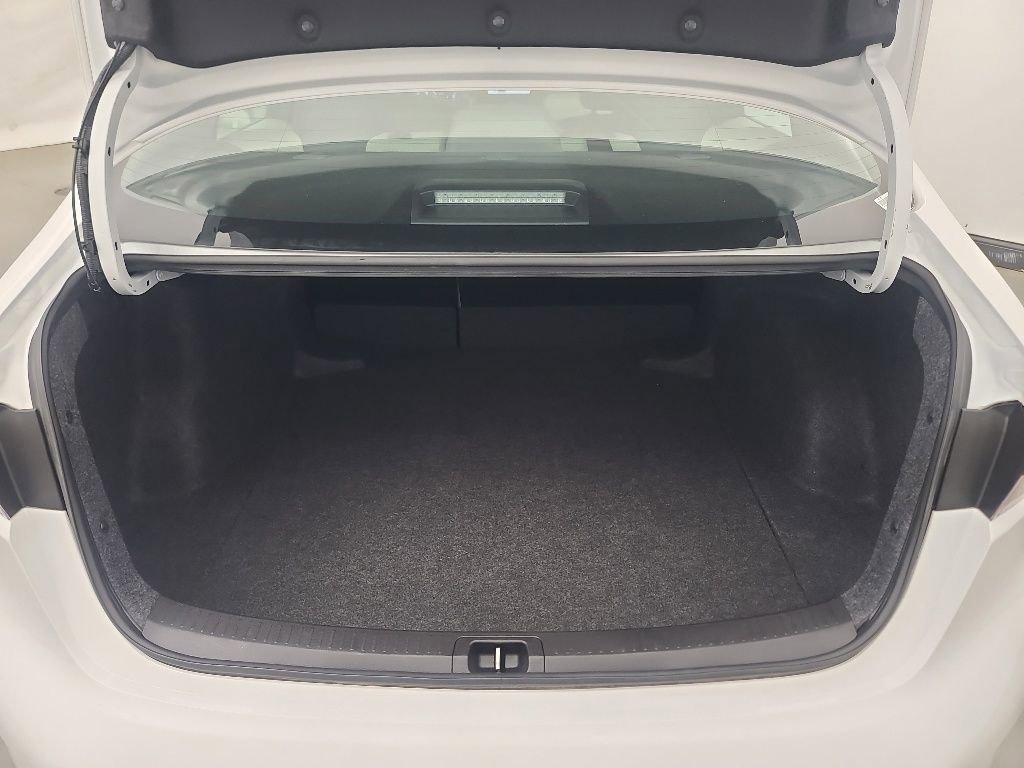 Used 2026 Toyota Corolla LE FWD image 18