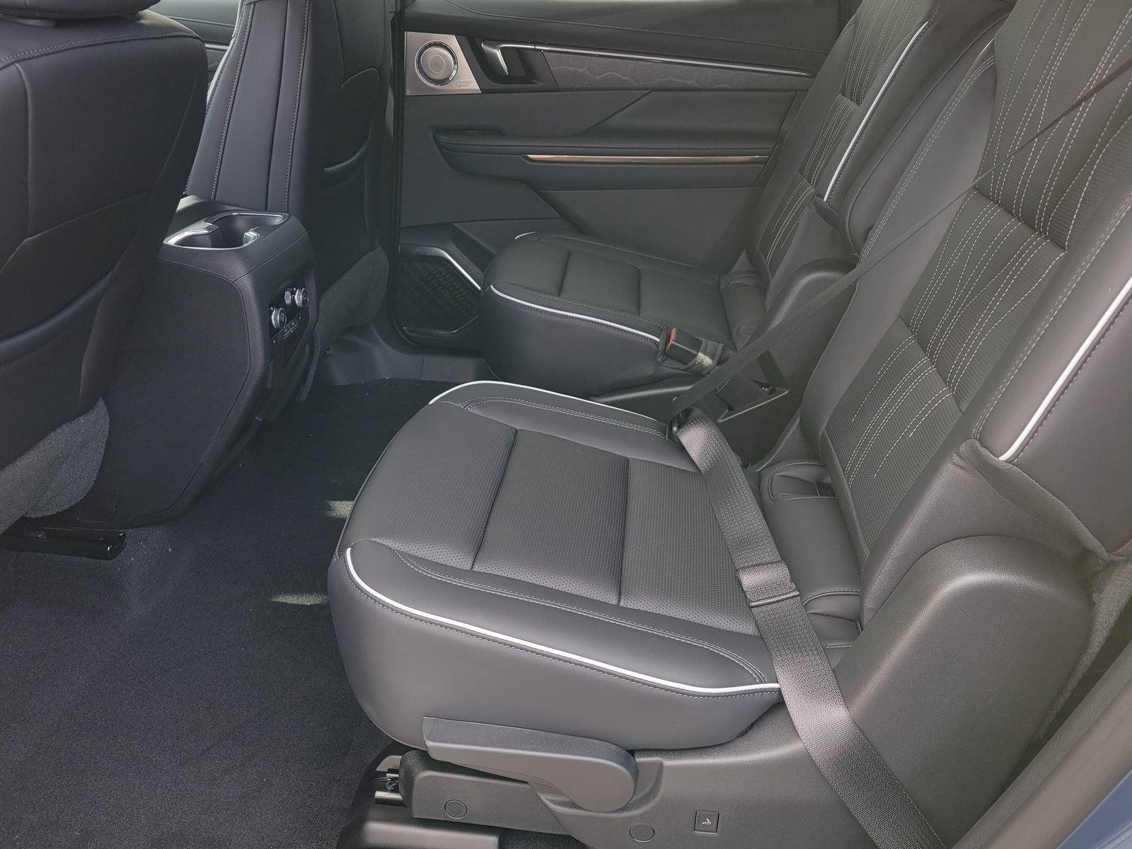 New 2026 Buick Enclave Avenir w/ Super Cruise Package FWD image 7