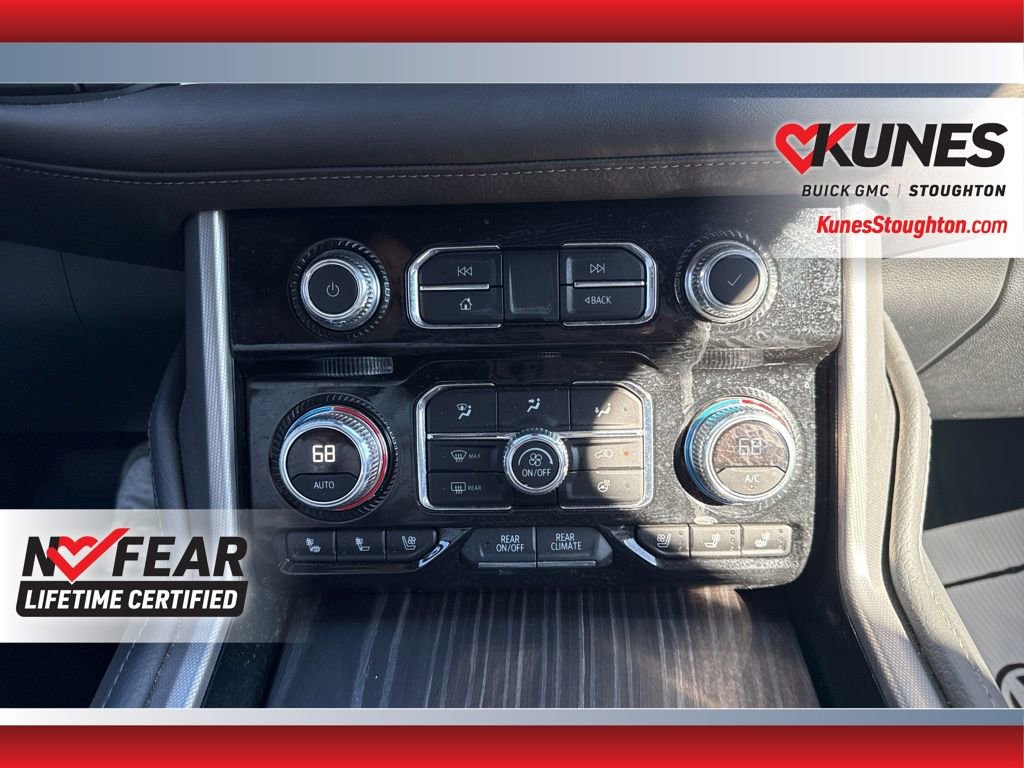Used 2024 GMC Yukon Denali w/ Denali Reserve Package image 31