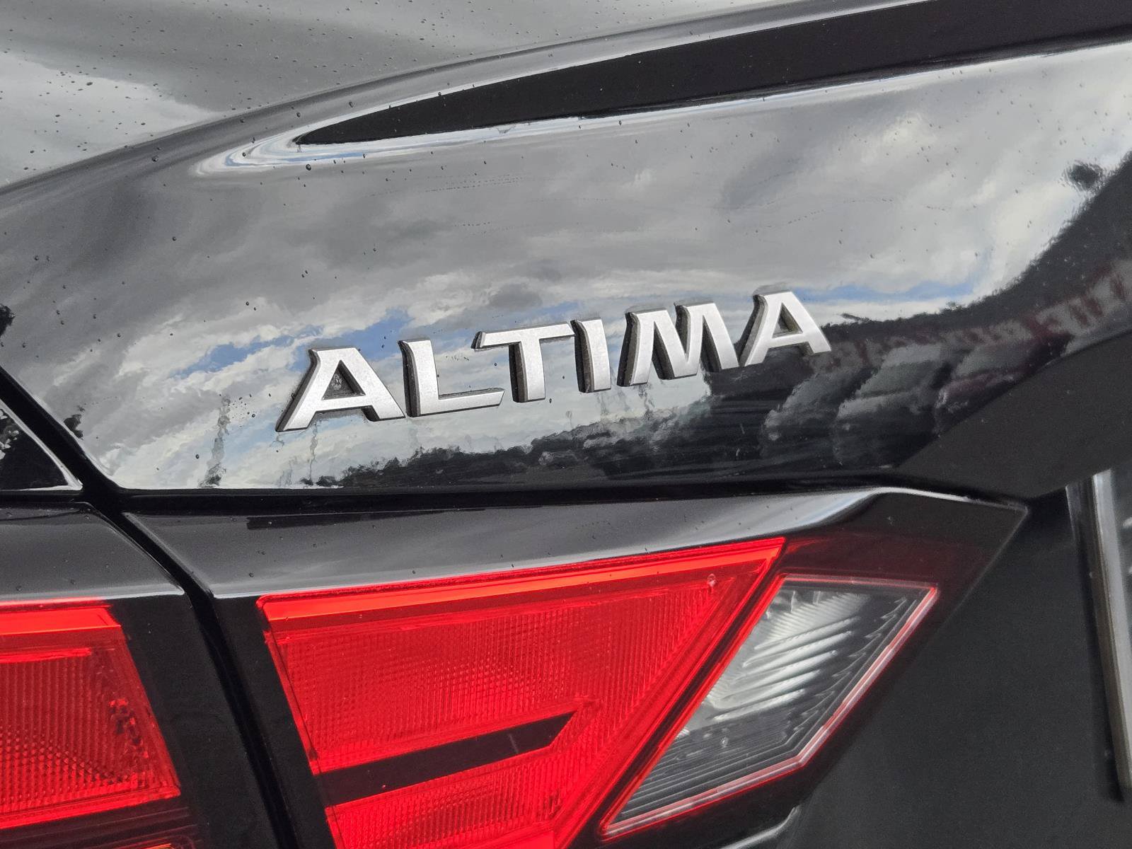 Used 2023 Nissan Altima 2.5 SV FWD image 36