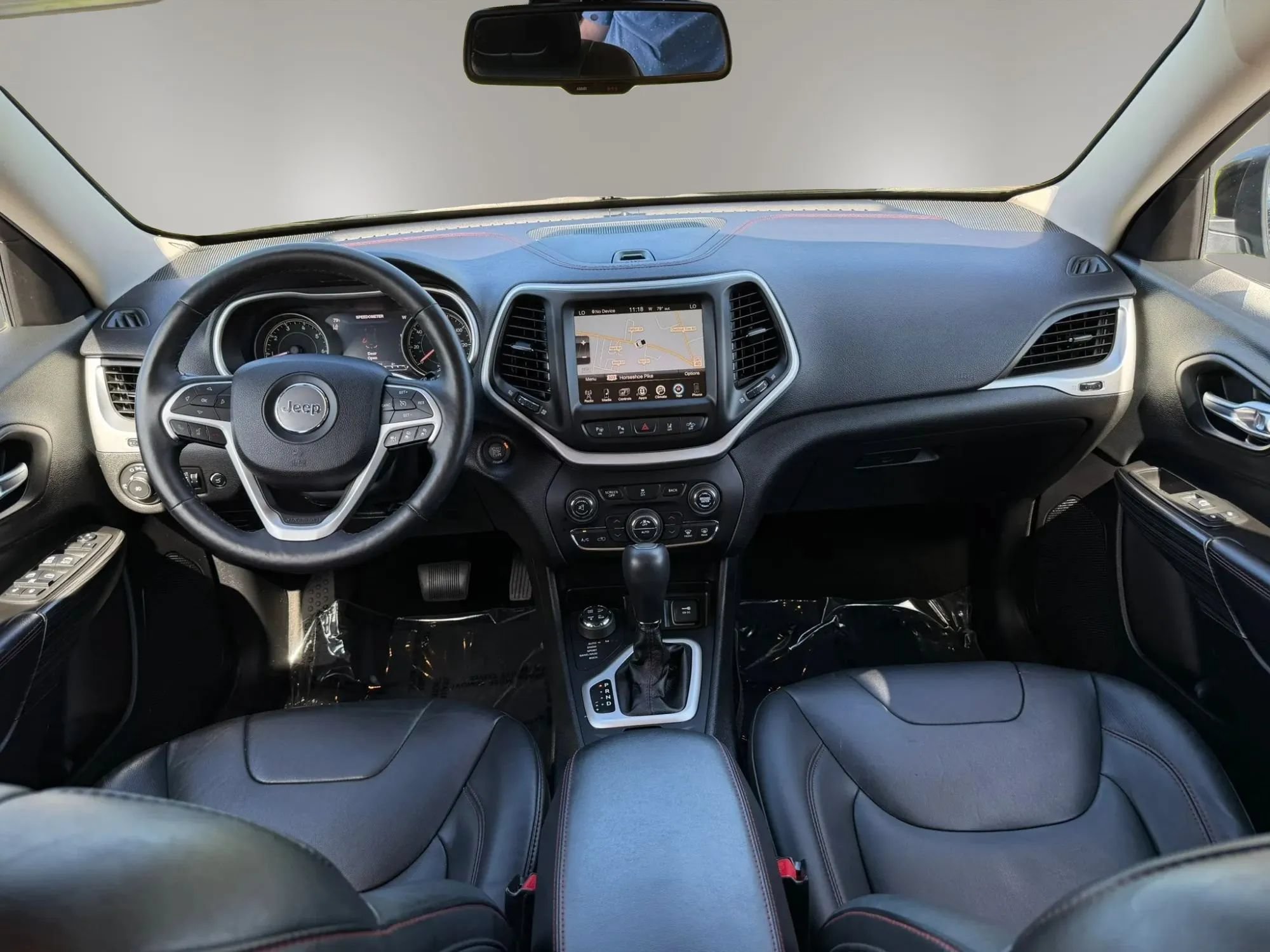 Used 2014 Jeep Cherokee Trailhawk w/ Technology Group AWD/4WD image 4