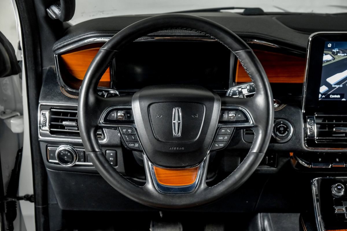 Used 2020 Lincoln Navigator L Reserve w/ Equipment Group 208A Reserve image 16