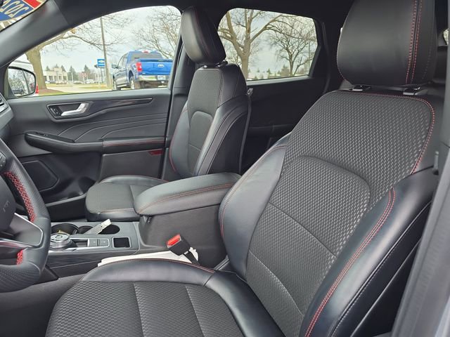 Certified 2024 Ford Escape ST-Line w/ Tech Pack #1 AWD/4WD image 14