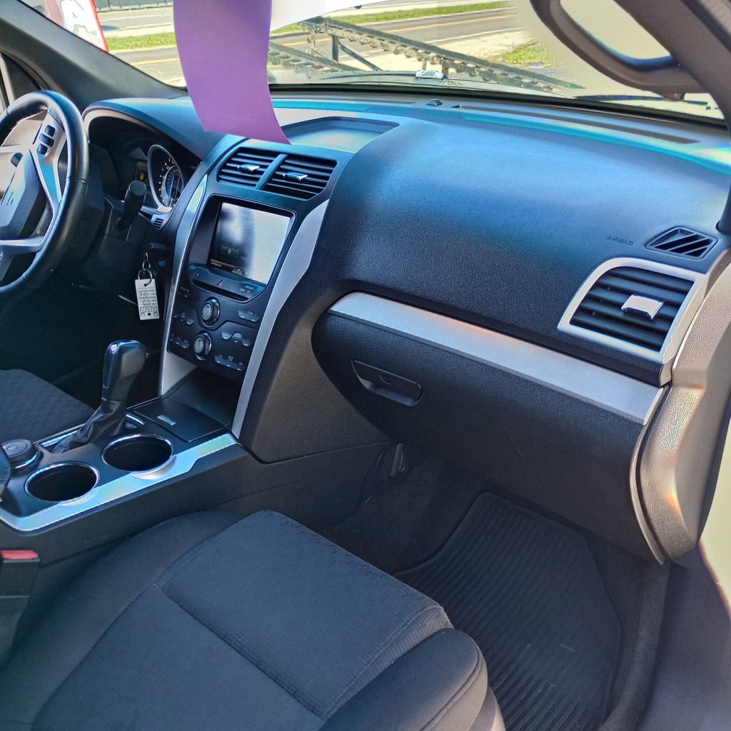 Used 2012 Ford Explorer XLT AWD/4WD image 22