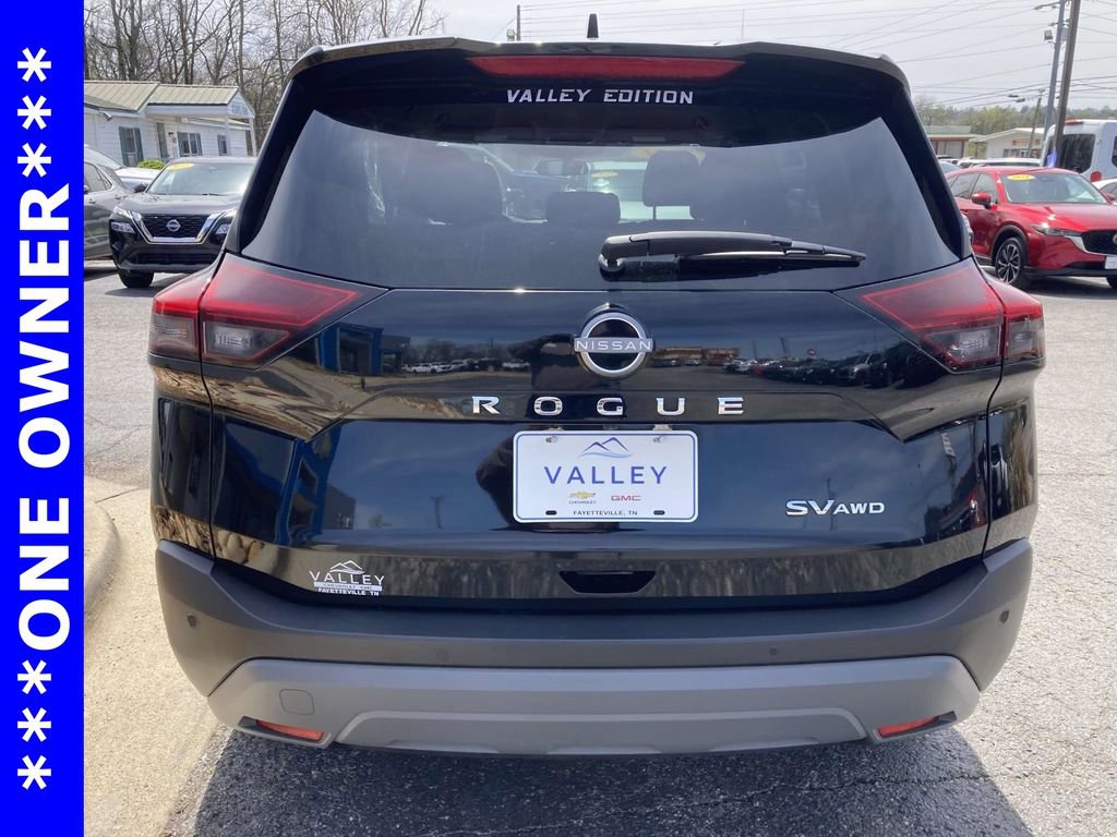 Used 2023 Nissan Rogue SV image 5
